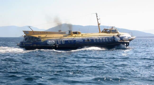 מעבורת ביוון