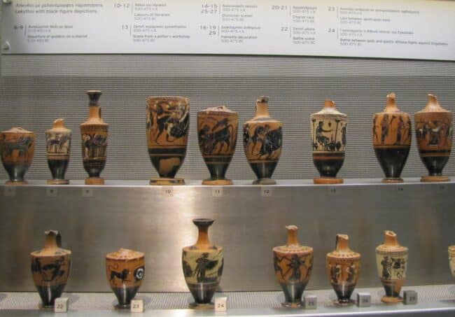 מוצגים במוזיאון לארכיאולוגיה אתונה