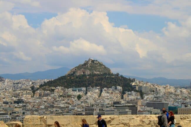 הר ליקאביטוס (Lycabettus Hill), הנקודה הגבוהה ביותר במרכז אתונה, יוון