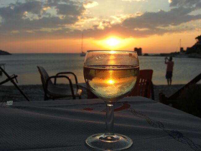 עיירת החוף קריסטוס Karistos